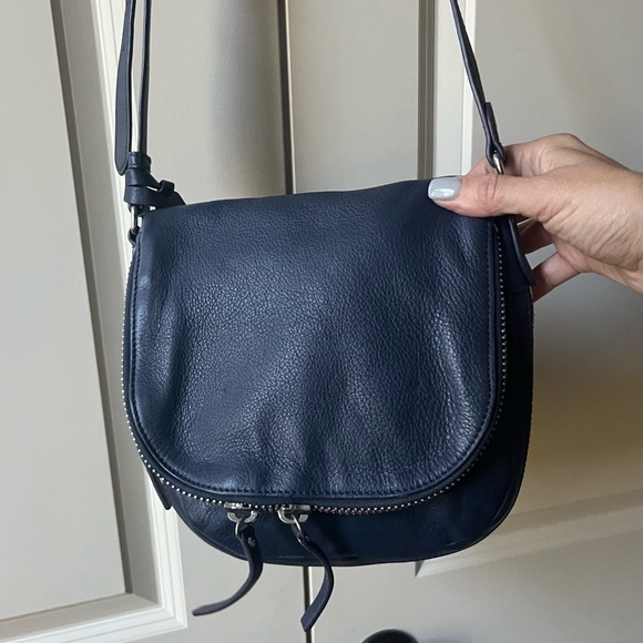 Like New Vince Camuto Navy Crossbody bag with red accents - Picture 5 of 9